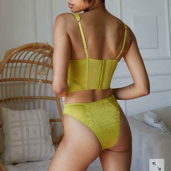 Savage X Fenty Heavenly Satin Bustier - Picture 2 of 13